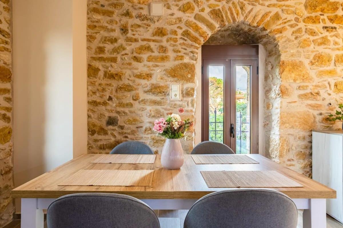 Mantineia Stone Villa-An Ethereal Getaway Megali Mantineia Dış mekan fotoğraf